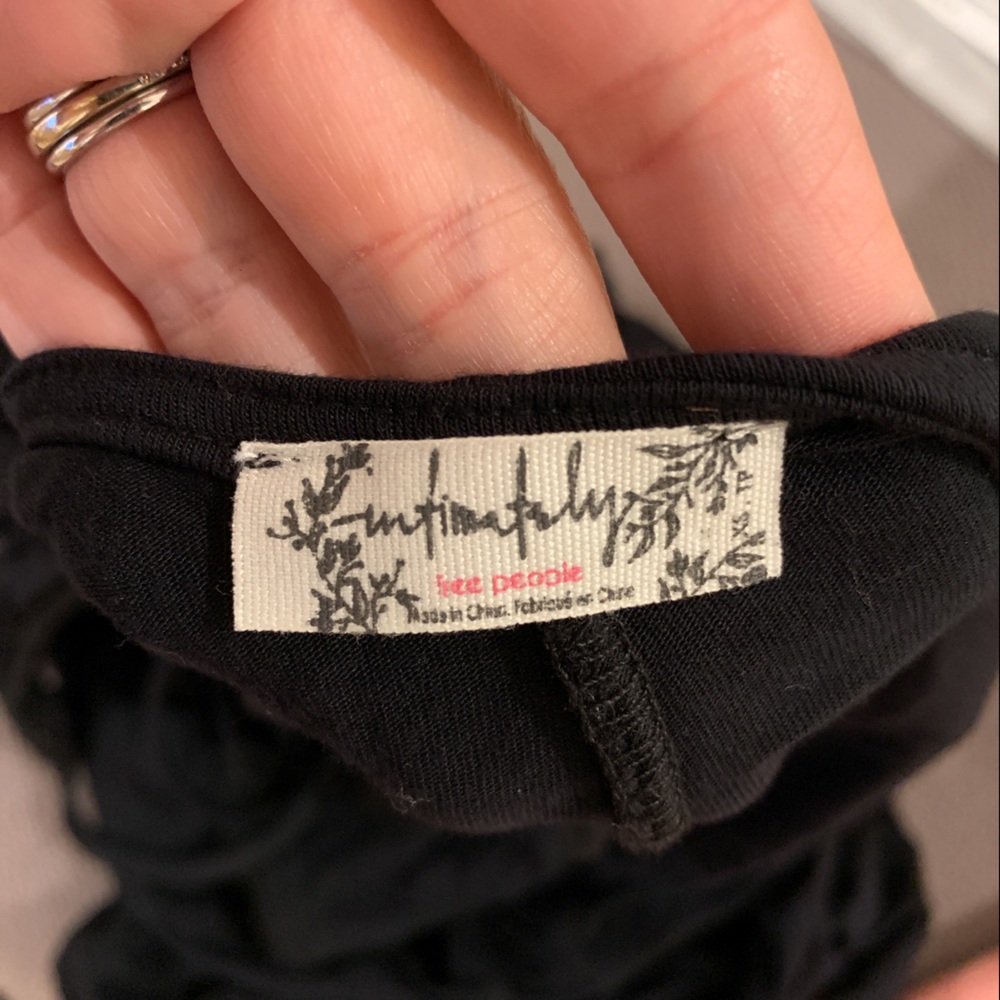 - - Free People Tank.  EUC Xs.  22- - Picture 4 of 4